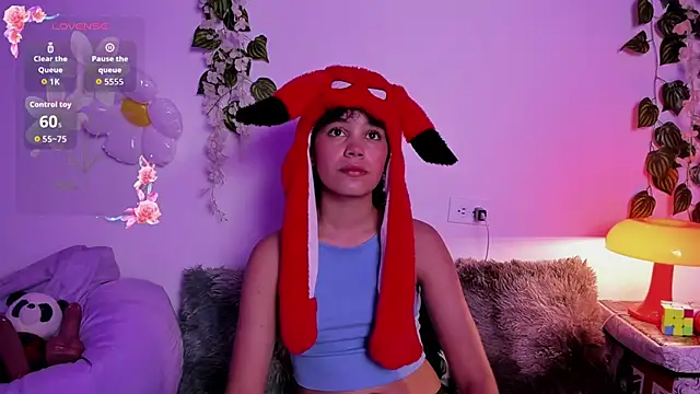 Snapshot of fernanda_indie chatting on November 11, 2:17 am fernanda indie online show from November 11, 2:17 am