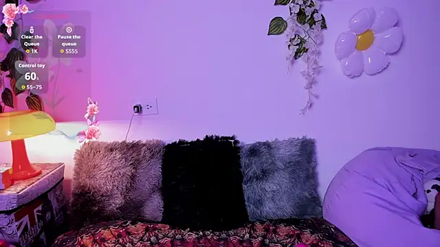 Snapshot of fernanda_indie chatting on November 15, 11:31 pm fernanda indie online show from November 15, 11:31 pm