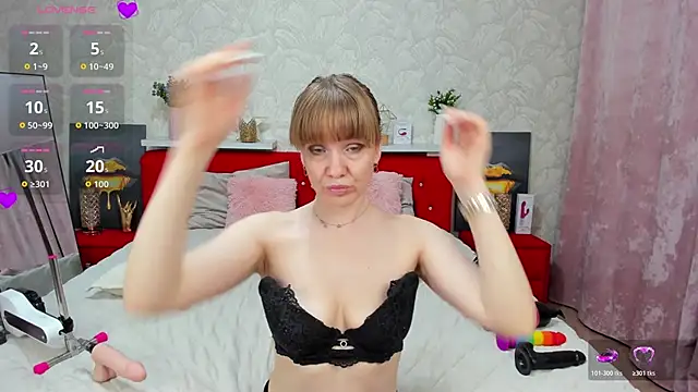 KattyPeachX online show from June 1, 1:06 am