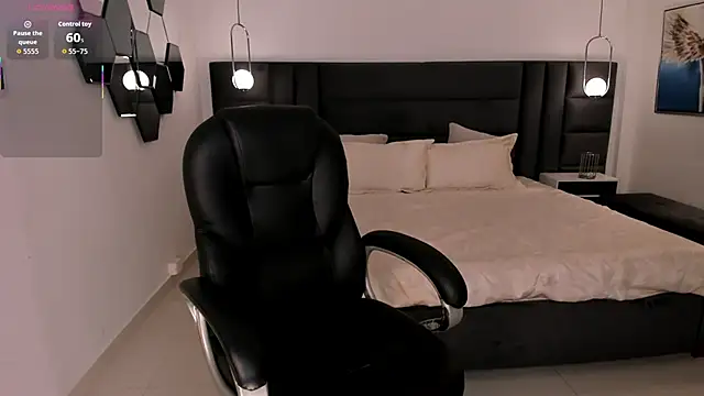 Snapshot of ValeriaRoldanX chatting on October 29, 3:27 am ValeriaRoldanX online show from October 29, 3:27 am