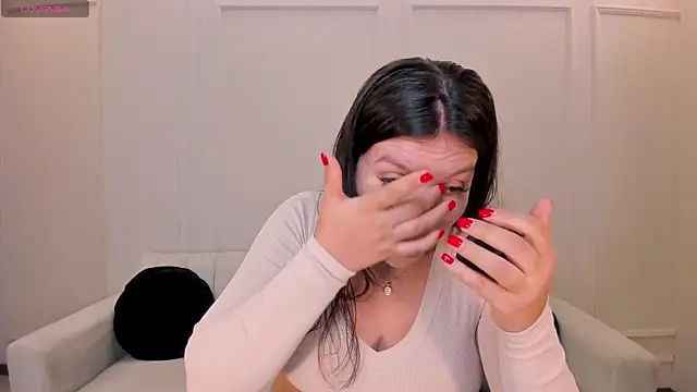 Snapshot of ValeriaRoldanX chatting on June 16, 6:19 pm ValeriaRoldanX online show from June 16, 6:19 pm
