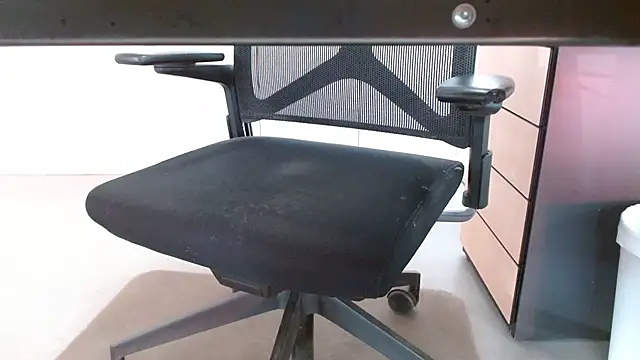 Snapshot of lovewalknaked chatting on November 5, 12:08 pm lovewalknaked online show from November 5, 12:08 pm