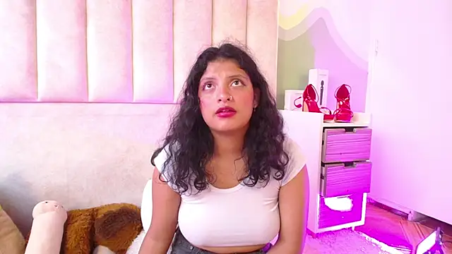 Larisa Karson online show from March 3, 9:37 pm