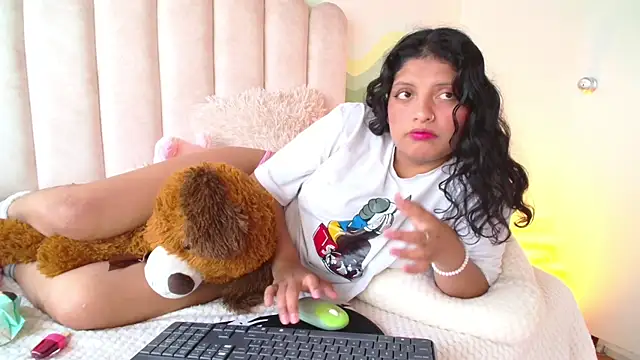 Larisa Karson online show from March 10, 2:16 pm