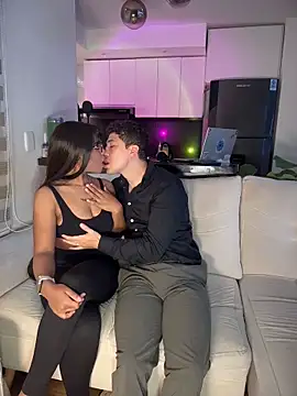 tiana nave online show from March 31, 8:55 pm