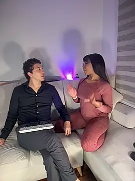 tiana nave online show from February 17, 1:47 am