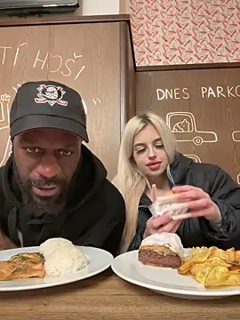 MacTroy online show from February 2, 8:52 pm