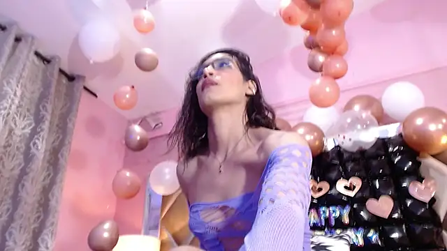 giselle ocampo online show from November 11, 1:06 pm