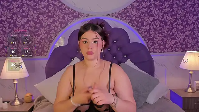 Snapshot of Miamontoya chatting on October 3, 1:34 pm Miamontoya online show from October 3, 1:34 pm