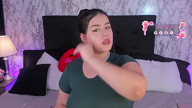 Snapshot of Miamontoya chatting on May 23, 12:15 pm Miamontoya online show from May 23, 12:15 pm