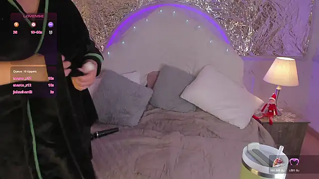 Miamontoya online show from December 13, 8:15 pm