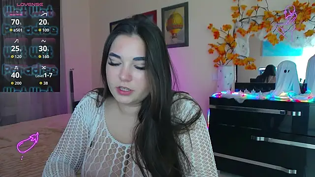 Lillianhot68 online show from November 5, 9:45 am