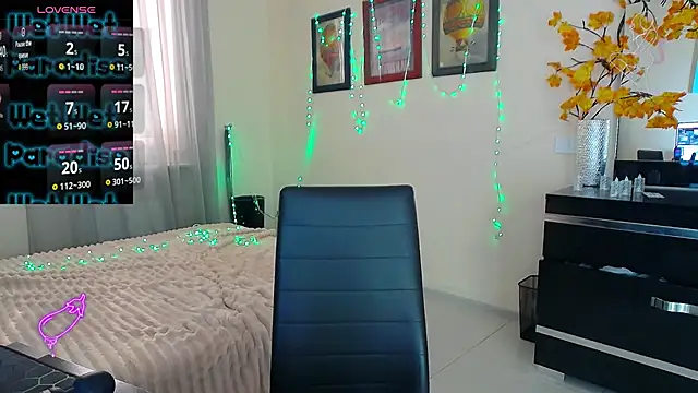 Lillianhot68 online show from November 23, 10:47 am