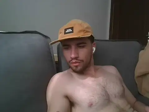TomAlex online show from July 8, 2:51 pm