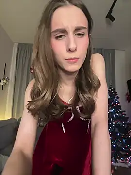 Snapshot of HellPeach chatting on December 21, 6:22 pm HellPeach online show from December 21, 6:22 pm