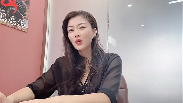 Snapshot of QianF-666 chatting on October 5, 7:21 am QianF-666 online show from October 5, 7:21 am