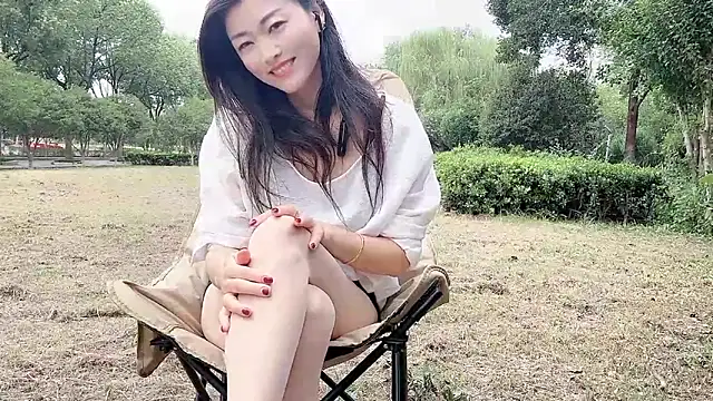 Snapshot of QianF-666 chatting on September 21, 1:44 am QianF-666 online show from September 21, 1:44 am