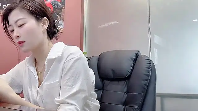 Snapshot of QianF-666 chatting on October 18, 3:19 am QianF-666 online show from October 18, 3:19 am