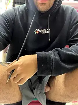 Snapshot of JuanZapata33 chatting on December 14, 9:53 pm JuanZapata33 online show from December 14, 9:53 pm