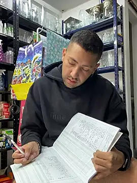 JuanZapata33 online show from February 8, 9:45 pm