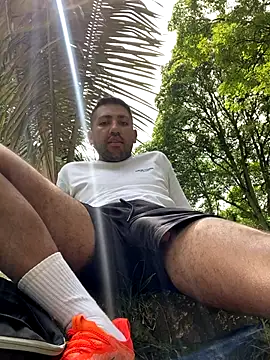 Snapshot of JuanZapata33 chatting on November 20, 5:13 pm JuanZapata33 online show from November 20, 5:13 pm