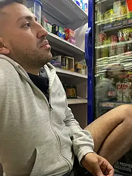 JuanZapata33 online show from February 25, 11:04 pm