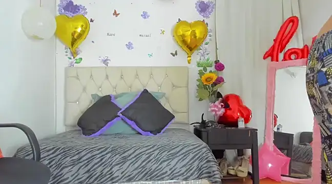 Snapshot of _Melany1 chatting on February 19, 8:20 pm Melany1 online show from February 19, 8:20 pm