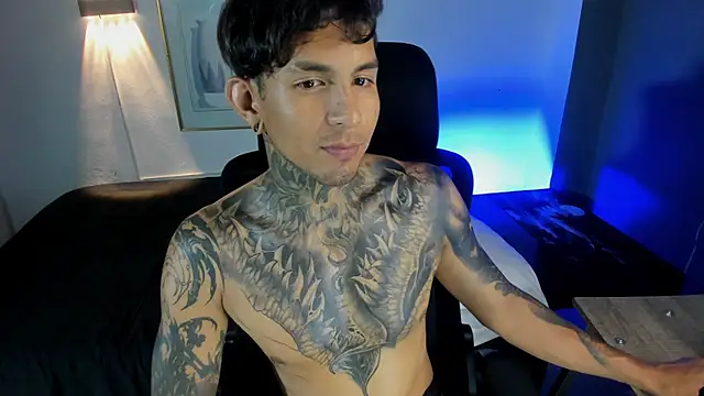 Travistanner 28 online show from November 29, 6:24 am