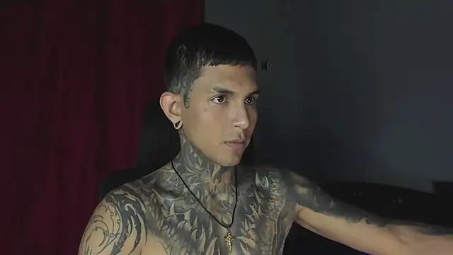 Travistanner 28 online show from March 6, 10:49 pm