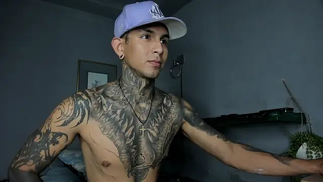 Travistanner 28 online show from February 9, 12:36 pm