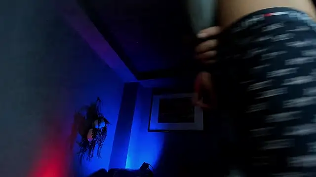 Travistanner 28 online show from July 16, 4:53 am