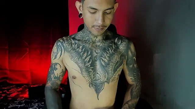 Travistanner 28 online show from April 7, 6:26 am