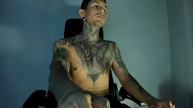 Travistanner 28 online show from April 17, 10:23 pm