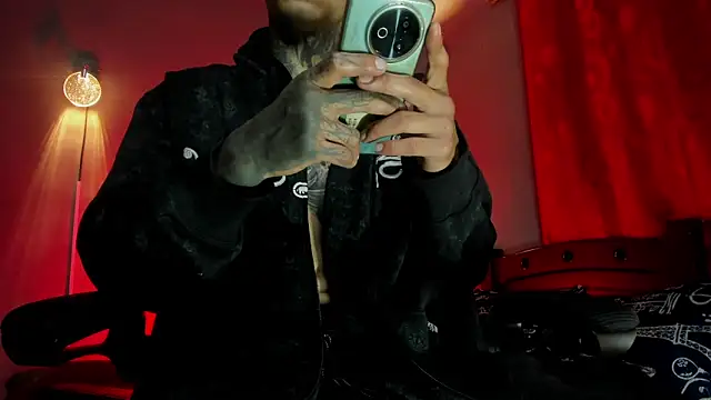 Travistanner 28 online show from March 11, 6:51 am