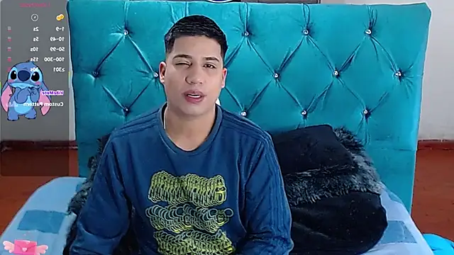 Snapshot of Randy_horny chatting on September 18, 5:49 pm Randy horny online show from September 18, 5:49 pm