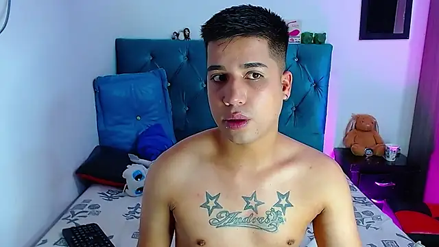 Snapshot of Randy_horny chatting on March 18, 12:08 am Randy horny online show from March 18, 12:08 am
