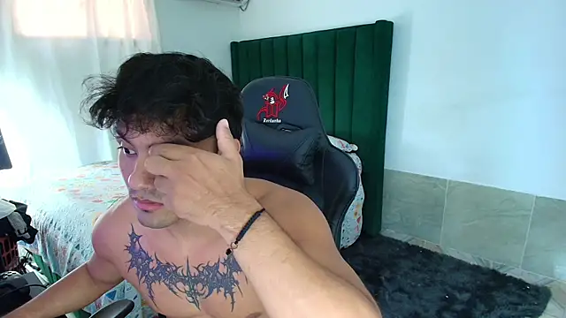 man dur07 online show from March 29, 8:21 pm