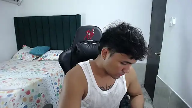 Snapshot of man_dur07 chatting on September 23, 5:14 am man dur07 online show from September 23, 5:14 am