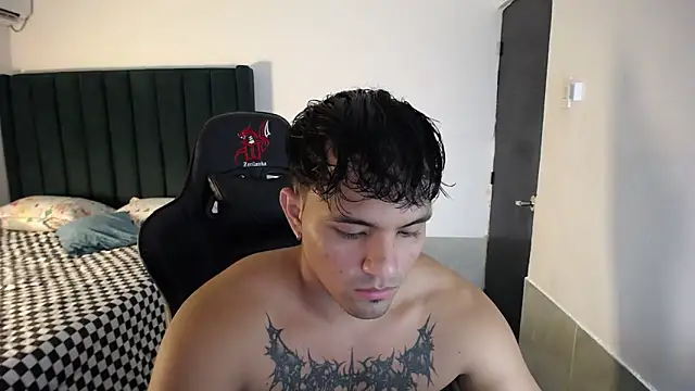 Snapshot of man_dur07 chatting on October 16, 10:07 pm man dur07 online show from October 16, 10:07 pm