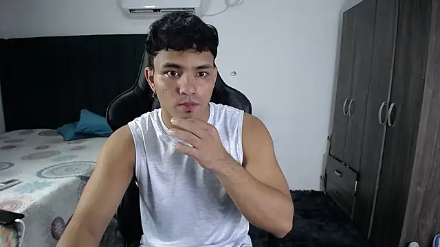 Snapshot of man_dur07 chatting on February 7, 6:56 pm man dur07 online show from February 7, 6:56 pm