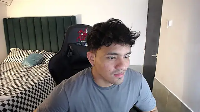 Snapshot of man_dur07 chatting on October 25, 9:15 pm man dur07 online show from October 25, 9:15 pm