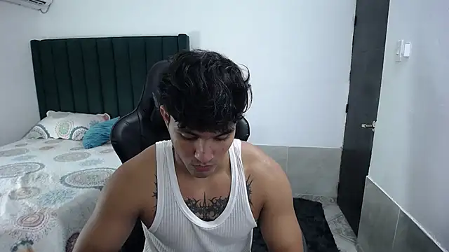 Snapshot of man_dur07 chatting on October 1, 6:56 pm man dur07 online show from October 1, 6:56 pm