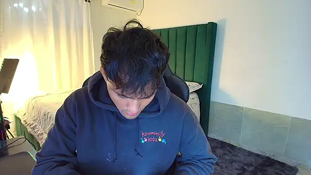 man dur07 online show from December 20, 7:39 pm