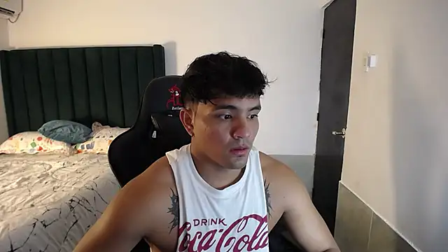 Snapshot of man_dur07 chatting on October 17, 11:28 pm man dur07 online show from October 17, 11:28 pm