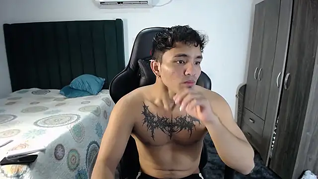 Snapshot of man_dur07 chatting on February 16, 8:55 pm man dur07 online show from February 16, 8:55 pm