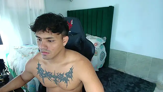 man dur07 online show from March 13, 9:31 pm