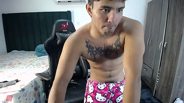 Snapshot of man_dur07 chatting on February 16, 12:19 am man dur07 online show from February 16, 12:19 am