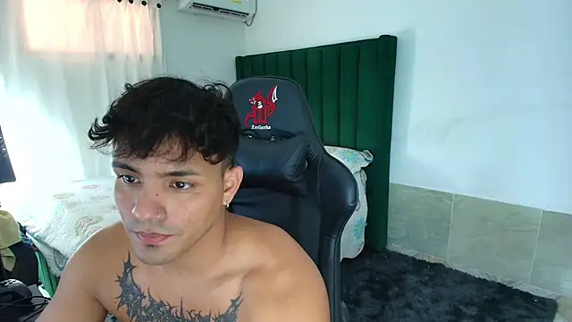 man dur07 online show from March 31, 9:17 pm