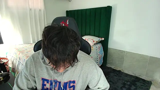 man dur07 online show from March 14, 8:48 pm