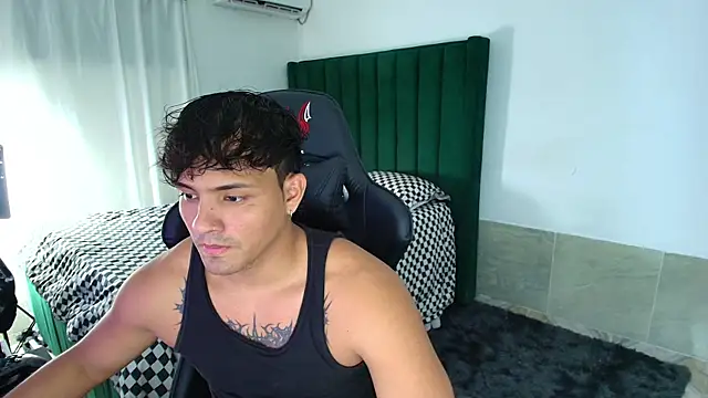 man dur07 online show from February 14, 1:28 am